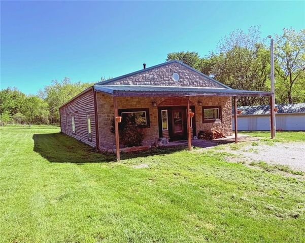 977 NW 1651 Road, Bates City, MO 64011