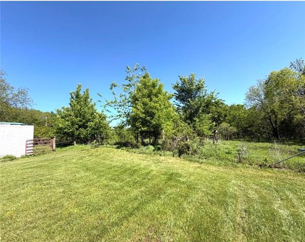 977 NW 1651 Road, Bates City, MO 64011