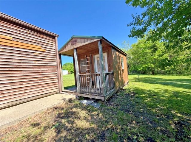 977 NW 1651 Road, Bates City, MO 64011