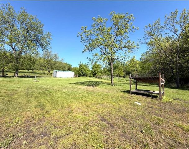 977 NW 1651 Road, Bates City, MO 64011