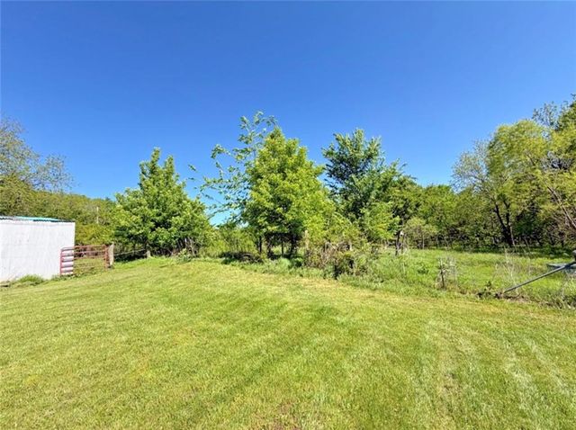 977 NW 1651 Road, Bates City, MO 64011
