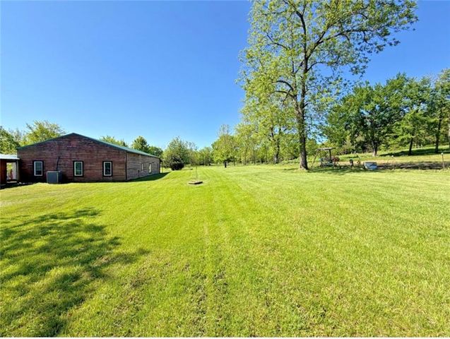 977 NW 1651 Road, Bates City, MO 64011