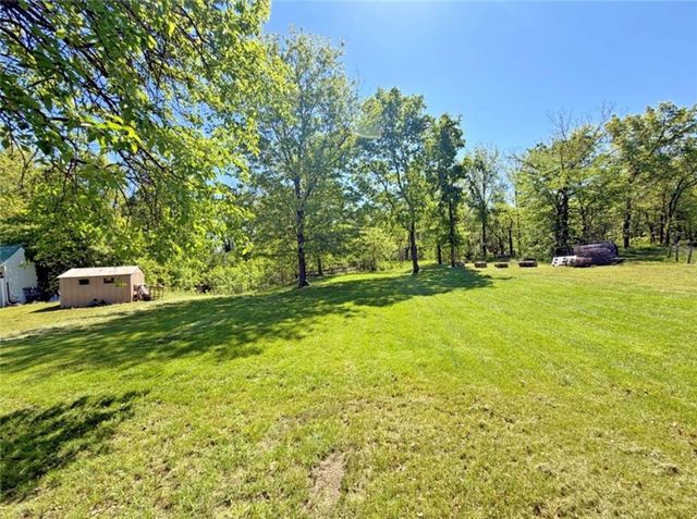 977 NW 1651 Road, Bates City, MO 64011