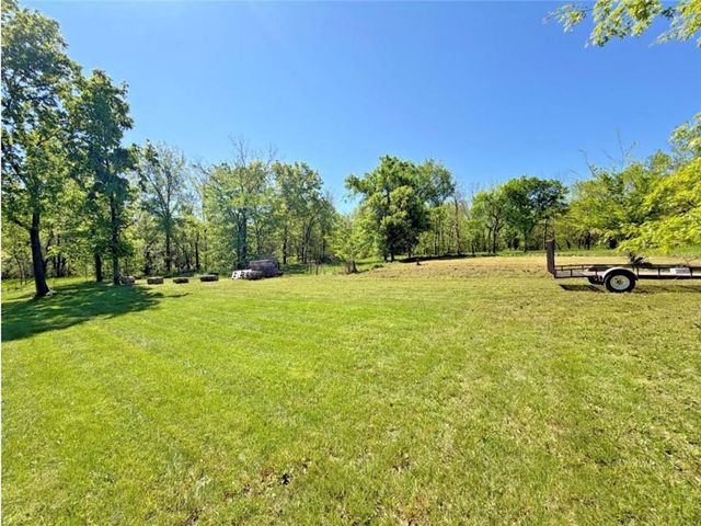 977 NW 1651 Road, Bates City, MO 64011