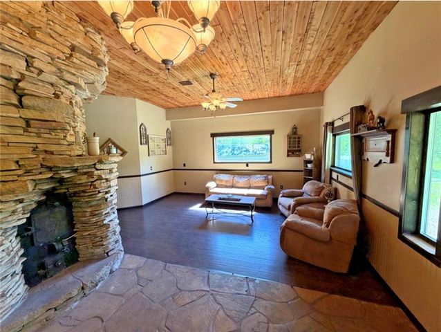 977 NW 1651 Road, Bates City, MO 64011