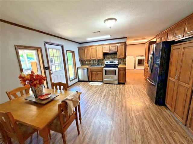 977 NW 1651 Road, Bates City, MO 64011
