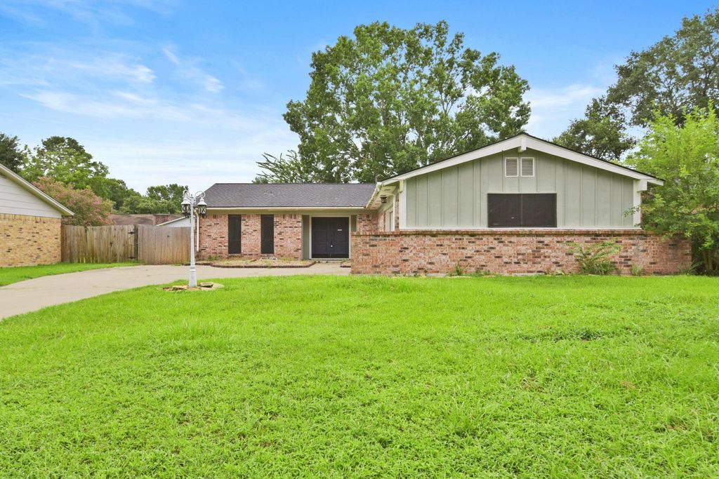3910 Wintergreen Drive, Humble, TX 77396