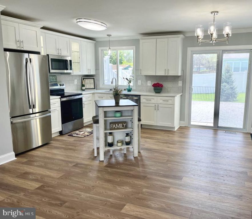 8440 SPRING RD, Pasadena, MD 21122