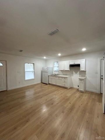 741 E Gem Avenue, Raymondville, TX 78580