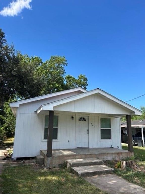 741 E Gem Avenue, Raymondville, TX 78580