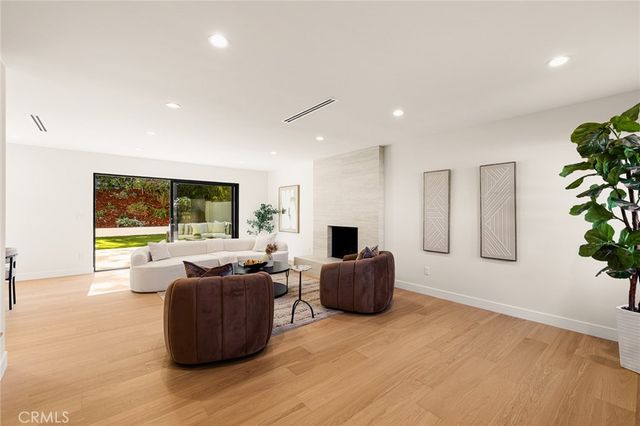 6035 Rod, Woodland Hills, CA 91367