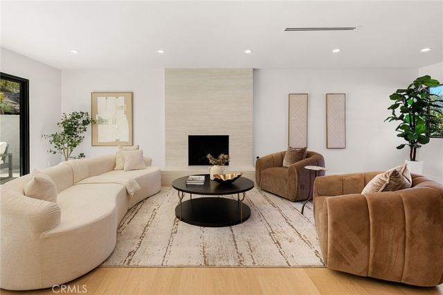 6035 Rod, Woodland Hills, CA 91367