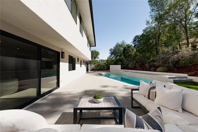 6035 Rod, Woodland Hills, CA 91367