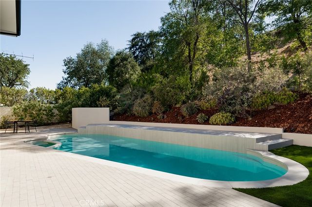 6035 Rod, Woodland Hills, CA 91367