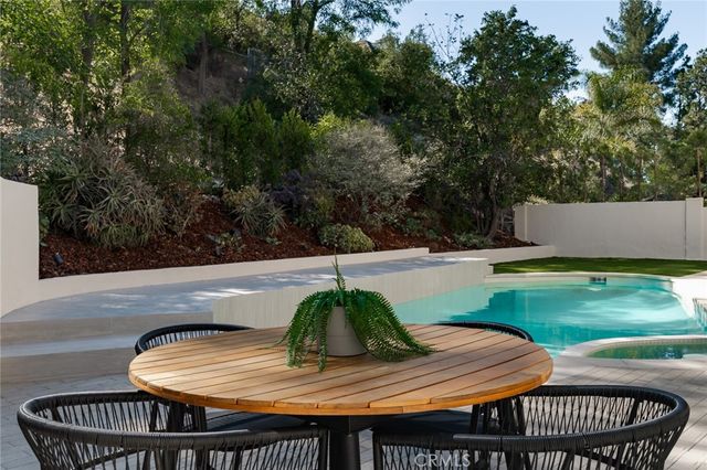 6035 Rod, Woodland Hills, CA 91367