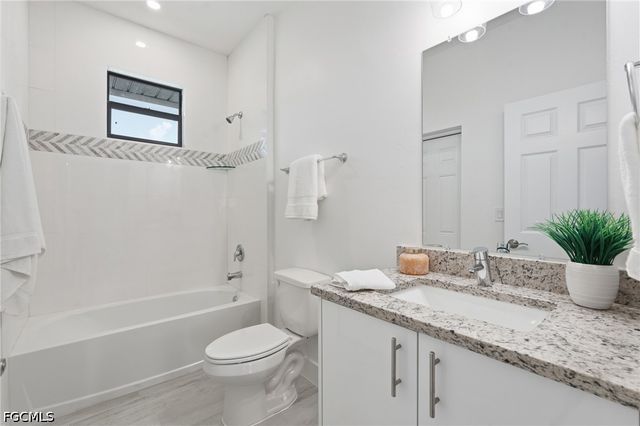2210 NW 9th AVE, Cape Coral, FL 33993