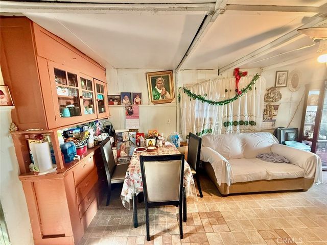 860 W 54th, Los Angeles, CA 90037