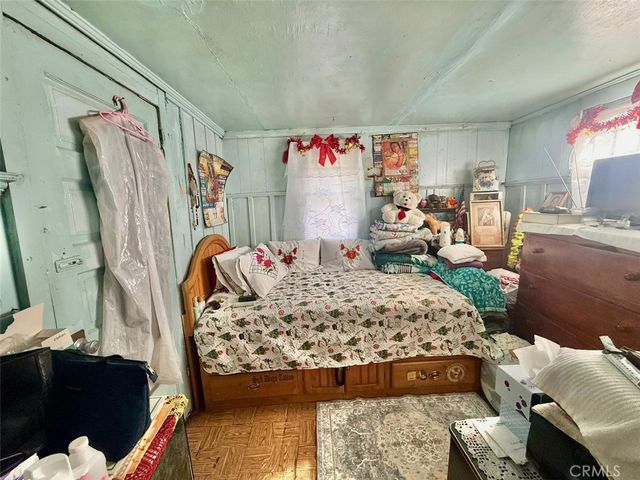 860 W 54th, Los Angeles, CA 90037