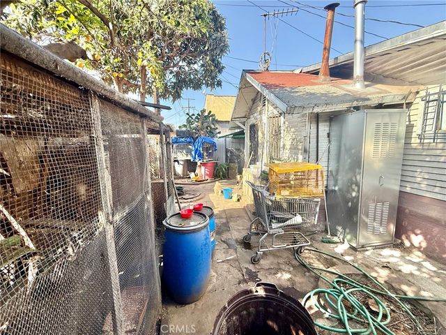 860 W 54th, Los Angeles, CA 90037