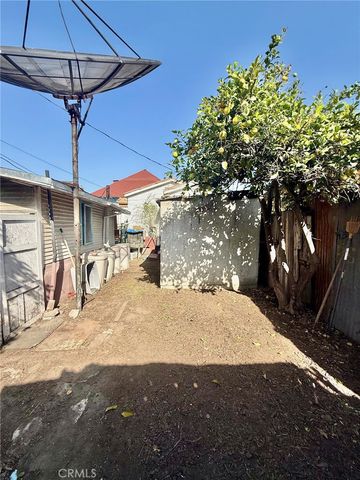 860 W 54th, Los Angeles, CA 90037