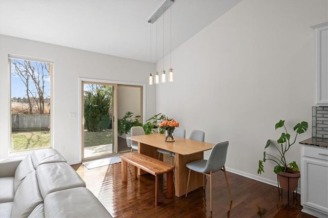 9047 Meadow View Drive, Lenexa, KS 66227