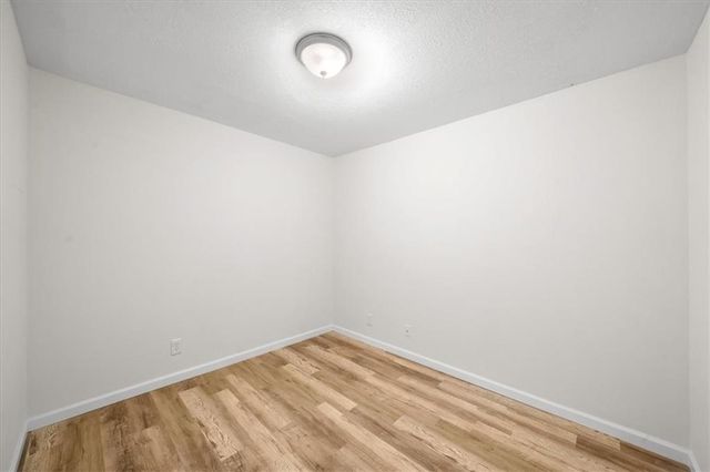 9047 Meadow View Drive, Lenexa, KS 66227