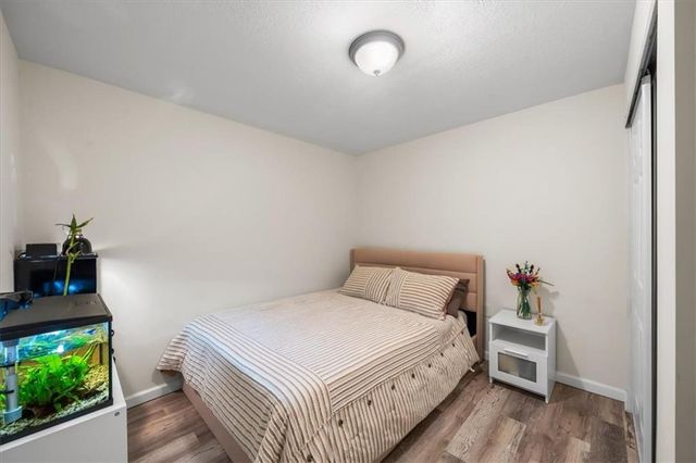 9047 Meadow View Drive, Lenexa, KS 66227