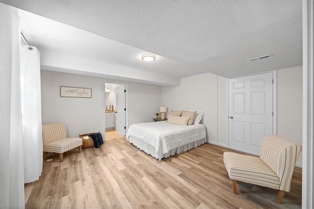 9047 Meadow View Drive, Lenexa, KS 66227