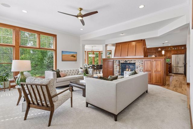 10921 Bentwater Lane, Woodbury, MN 55129
