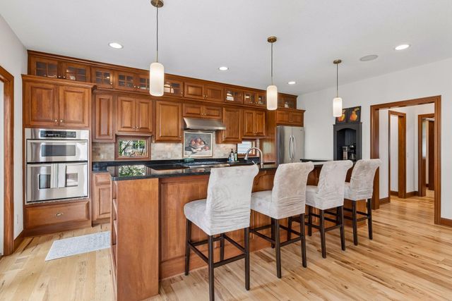 10921 Bentwater Lane, Woodbury, MN 55129