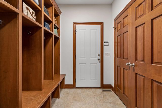 10921 Bentwater Lane, Woodbury, MN 55129
