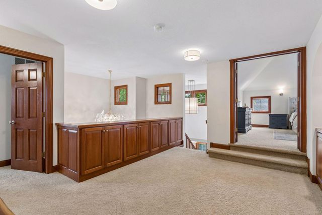 10921 Bentwater Lane, Woodbury, MN 55129