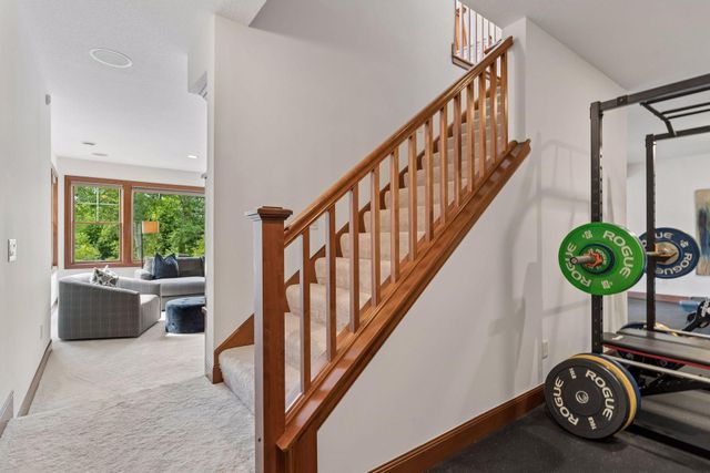 10921 Bentwater Lane, Woodbury, MN 55129