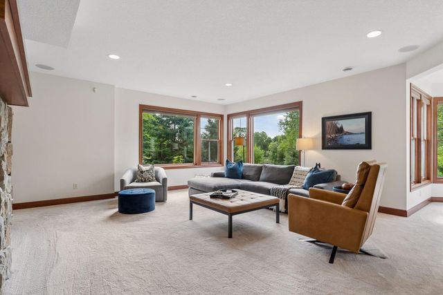 10921 Bentwater Lane, Woodbury, MN 55129