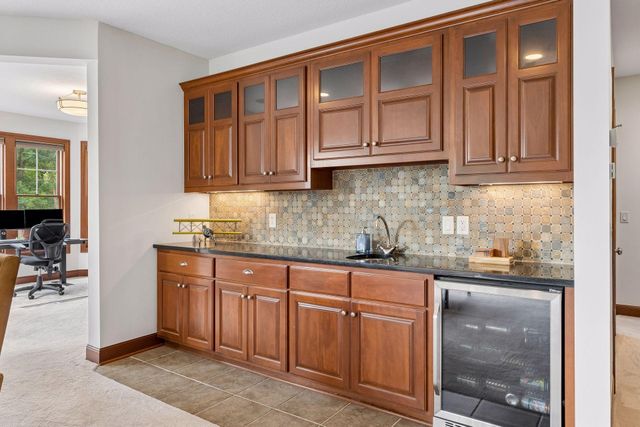 10921 Bentwater Lane, Woodbury, MN 55129