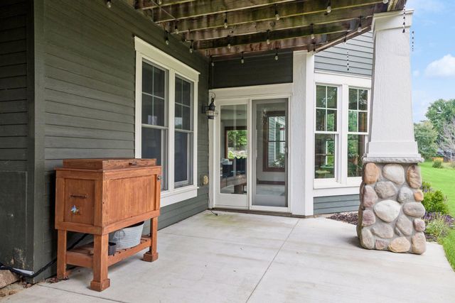 10921 Bentwater Lane, Woodbury, MN 55129