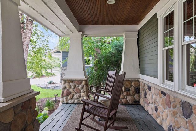 10921 Bentwater Lane, Woodbury, MN 55129