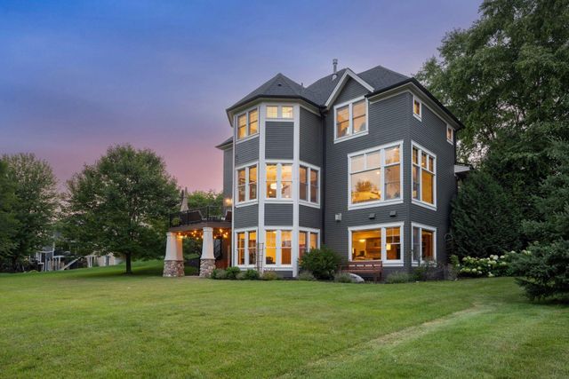 10921 Bentwater Lane, Woodbury, MN 55129