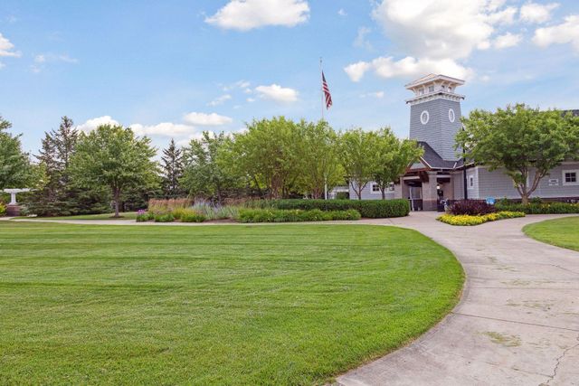 10921 Bentwater Lane, Woodbury, MN 55129