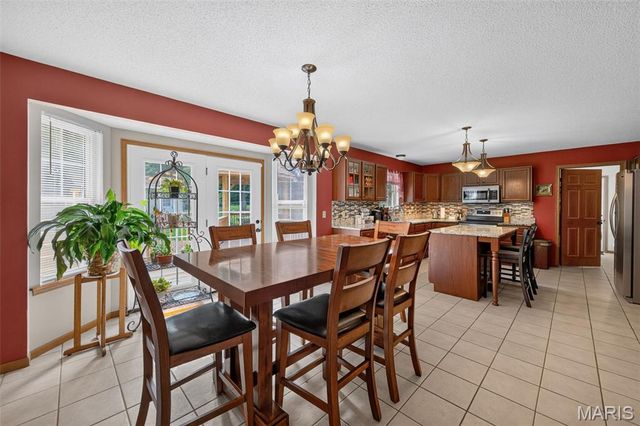 2101 Deer Run Meadows, Troy, MO 63379