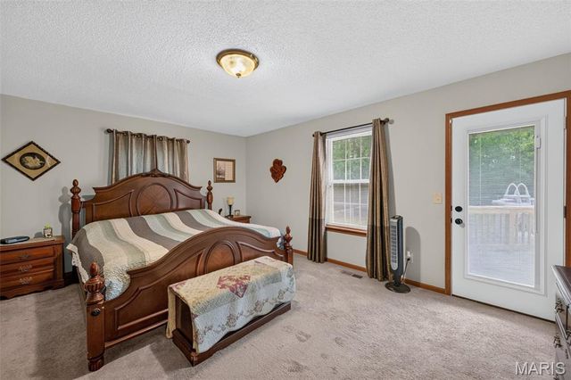 2101 Deer Run Meadows, Troy, MO 63379