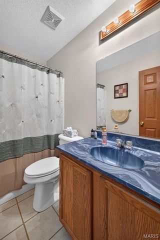 2101 Deer Run Meadows, Troy, MO 63379