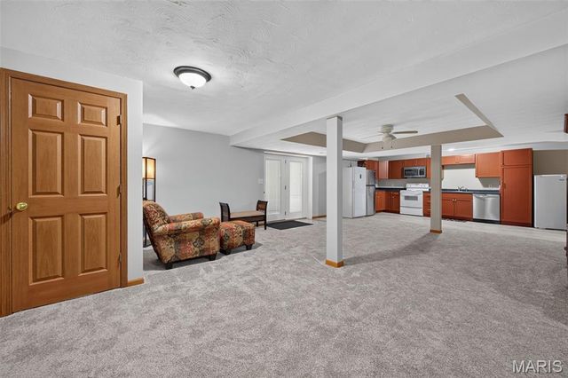 2101 Deer Run Meadows, Troy, MO 63379