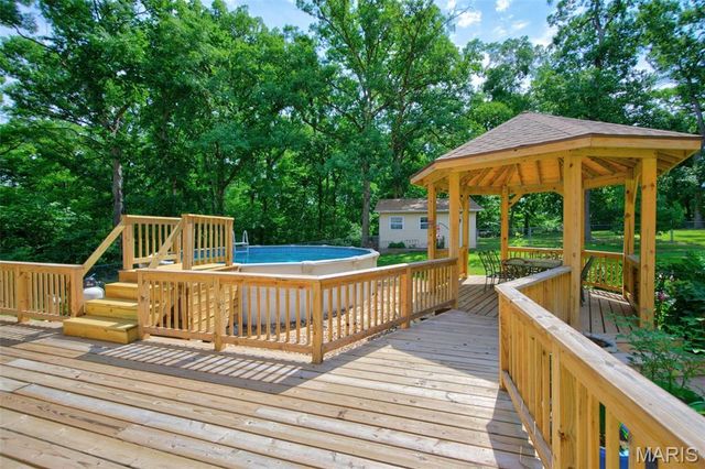 2101 Deer Run Meadows, Troy, MO 63379