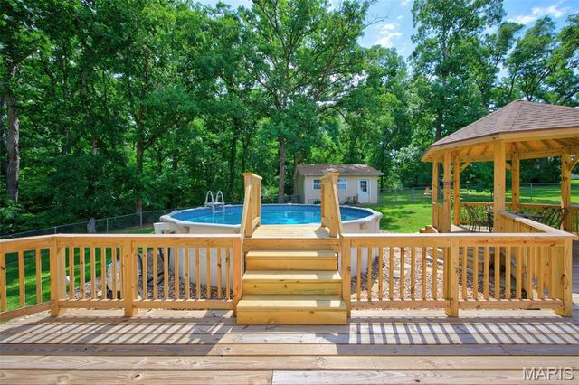 2101 Deer Run Meadows, Troy, MO 63379