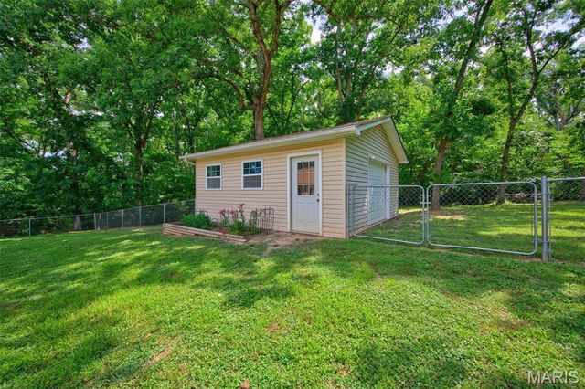 2101 Deer Run Meadows, Troy, MO 63379