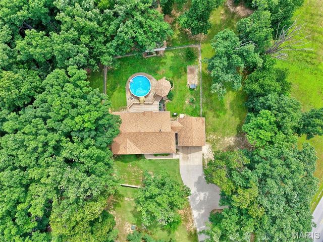 2101 Deer Run Meadows, Troy, MO 63379
