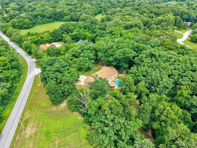 2101 Deer Run Meadows, Troy, MO 63379