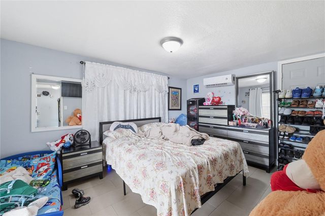 1309 W ARCTIC STREET, Tampa, FL 33604