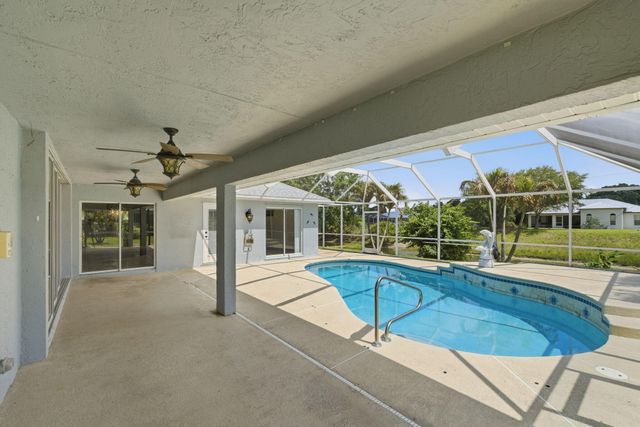 474 SW Carter Avenue, Port St. Lucie, Port St Lucie, FL 34983